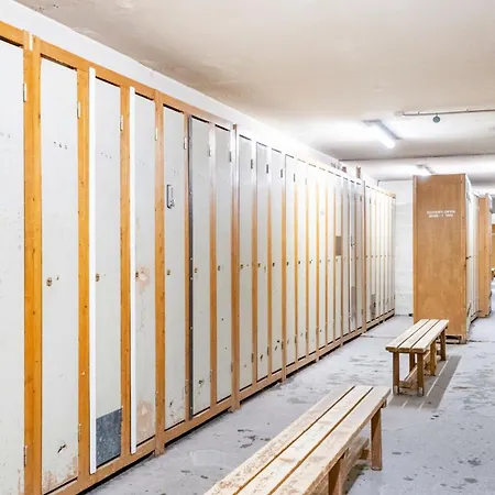 Appartement Vanoise - Location: Pour 4 En Plein Centre De La Station Mae-9107 Val Thorens